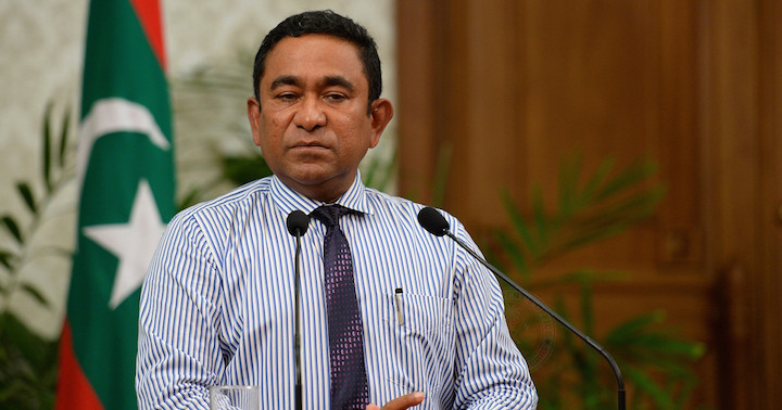 Raees yameen minivan vehje!