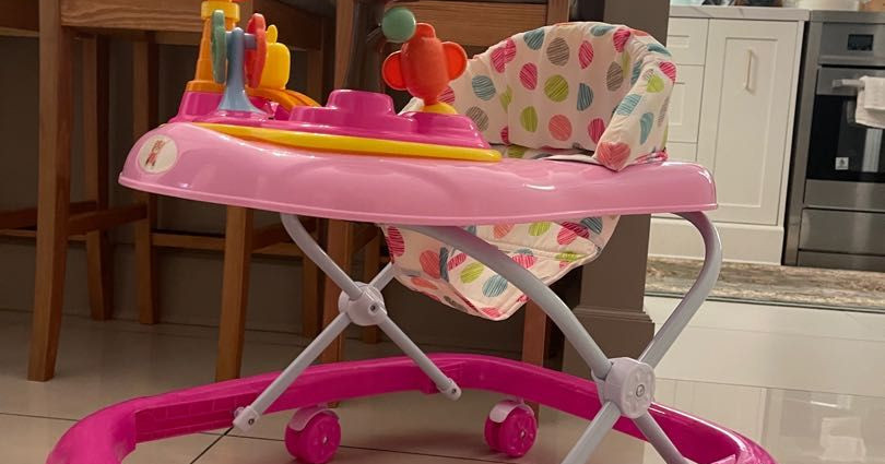 Baby walker, kudakudhinna huri nurahkaleh.
