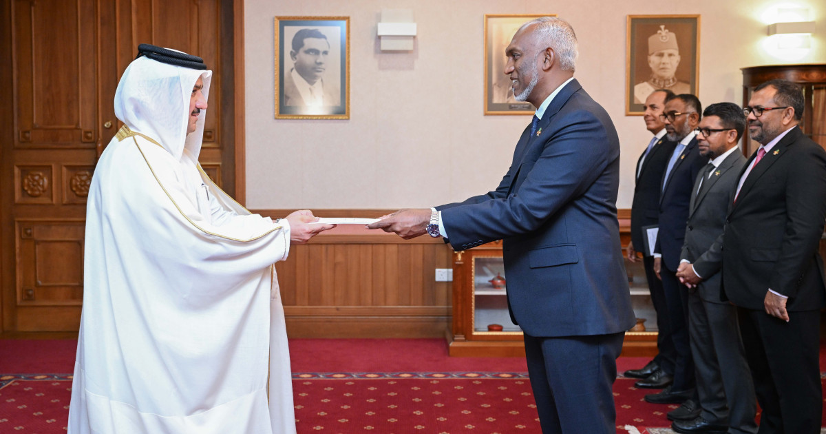 Gatharuge aa safeerah safeeruge kamuge faiykolhu raees  ah aruvaifi