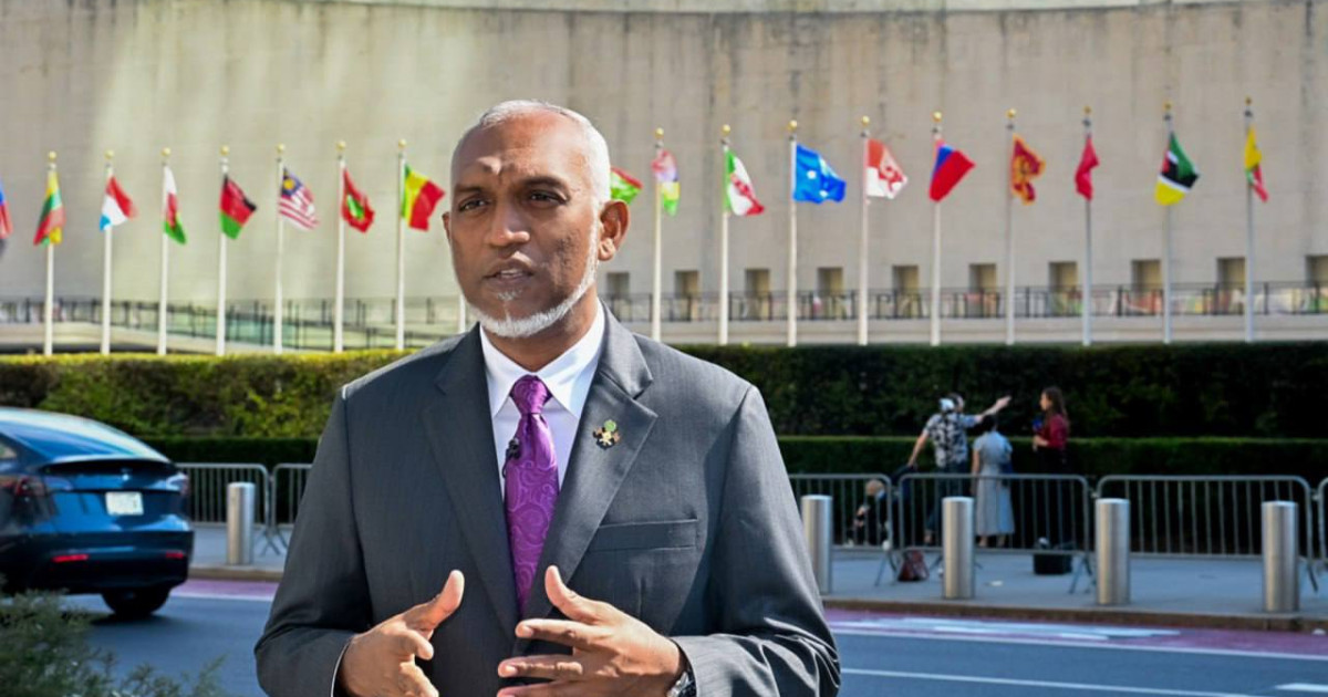 Gaumu tharahgeege vaanee dhuniyeyge ihthiraam libigen