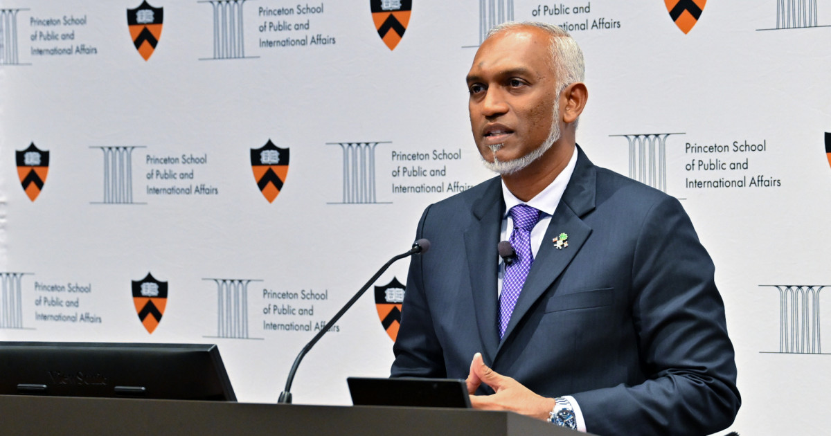 baaru gadha fudhuntheri minivan gaumehge gothugai raajje onnan jehey: raees