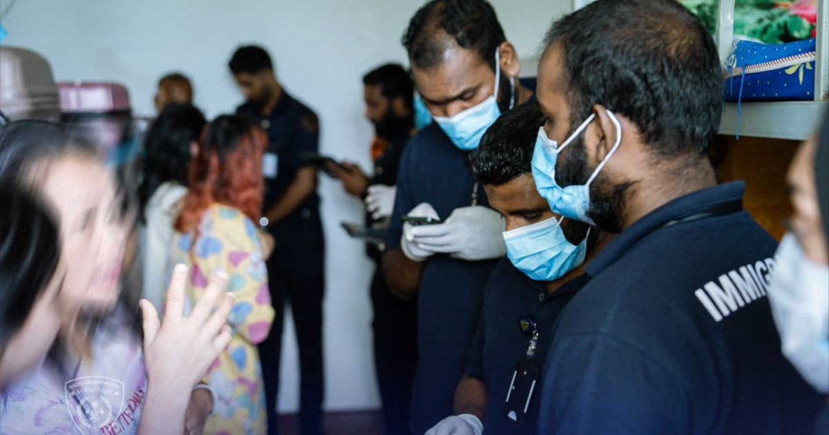 8 bidheysee Aku immigration ge begumuge dhashah gengosfi