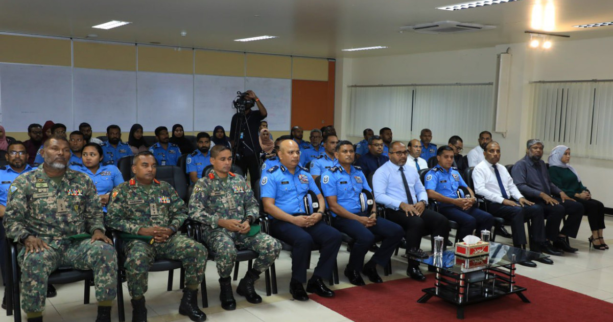 National emergency call centre - 911 raajje gai tha'aaraf kohfi