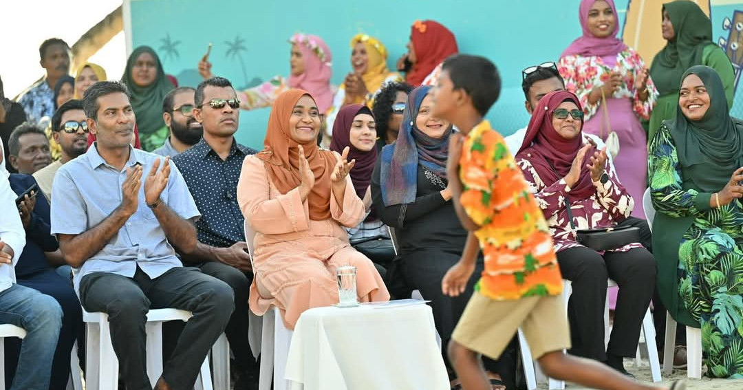 2 Lakka rufiyaa ahvure agu bodu dhe game room fiyavaheege kudhinnah hadhiyaa koffi