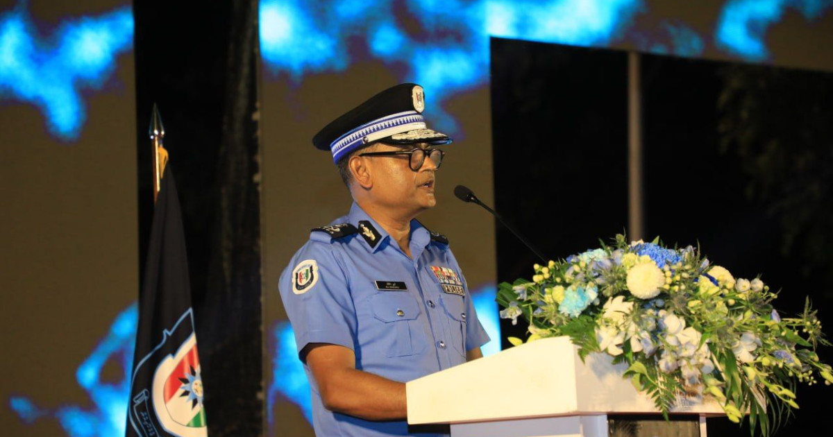 Alifaanuge haadhisaa thahugeegu kuran beyruge ehee