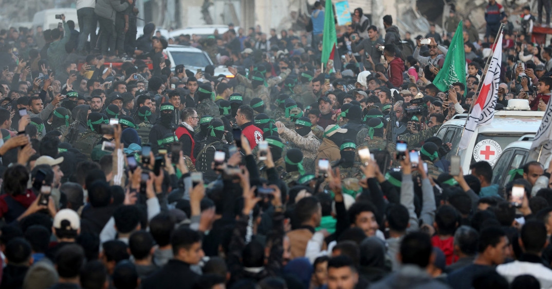Gaza gai hamalaathah huhtaalumah hedhi ehbasvumah amalukutam fashaifi